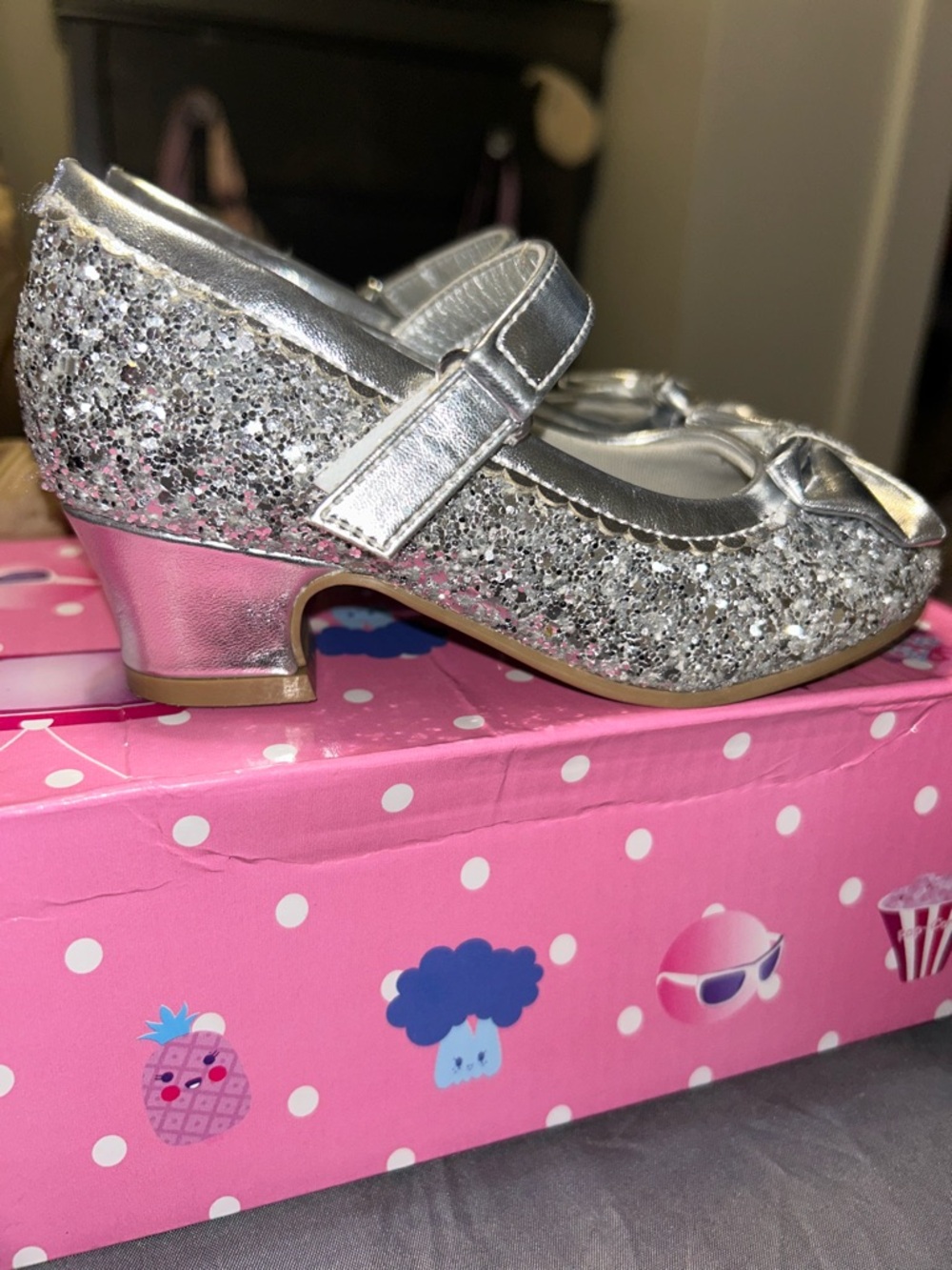 Girls Silver Glitter Mary Jane Dress Shoes